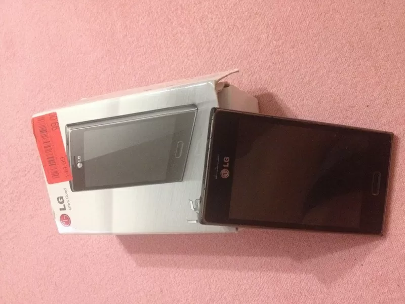 Продам LG Optimus L5 E-610.Куплен в Германии оригинал Корея, в хорошем  2